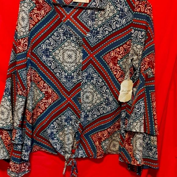 Altar'd State Womans Blouse with awesome bell sleeves - Picture 3 of 11